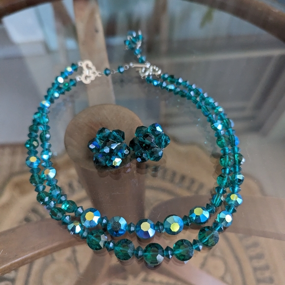 Vintage Teal Beaded Jewelry Set - Picture 3 of 7